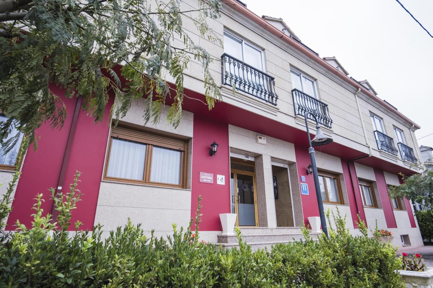 Alda Alpina Hotel Villanueva De Arosa Exterior photo